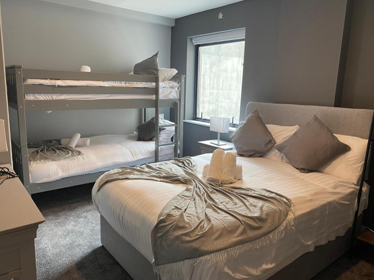 Madison House Aparthotel กัลเวย์ ภายนอก รูปภาพ