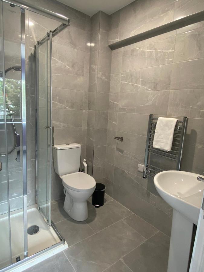 Madison House Aparthotel กัลเวย์ ภายนอก รูปภาพ