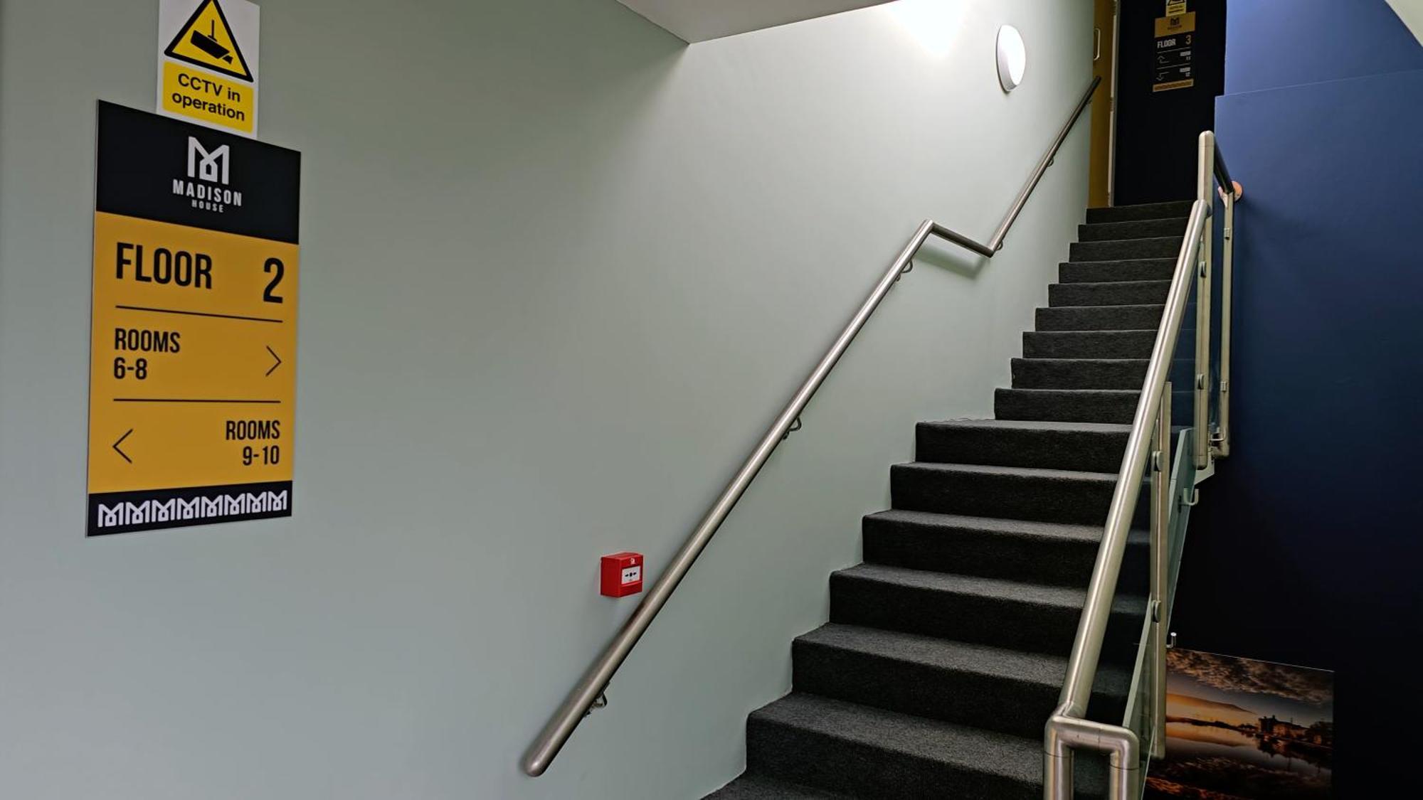 Madison House Aparthotel กัลเวย์ ภายนอก รูปภาพ