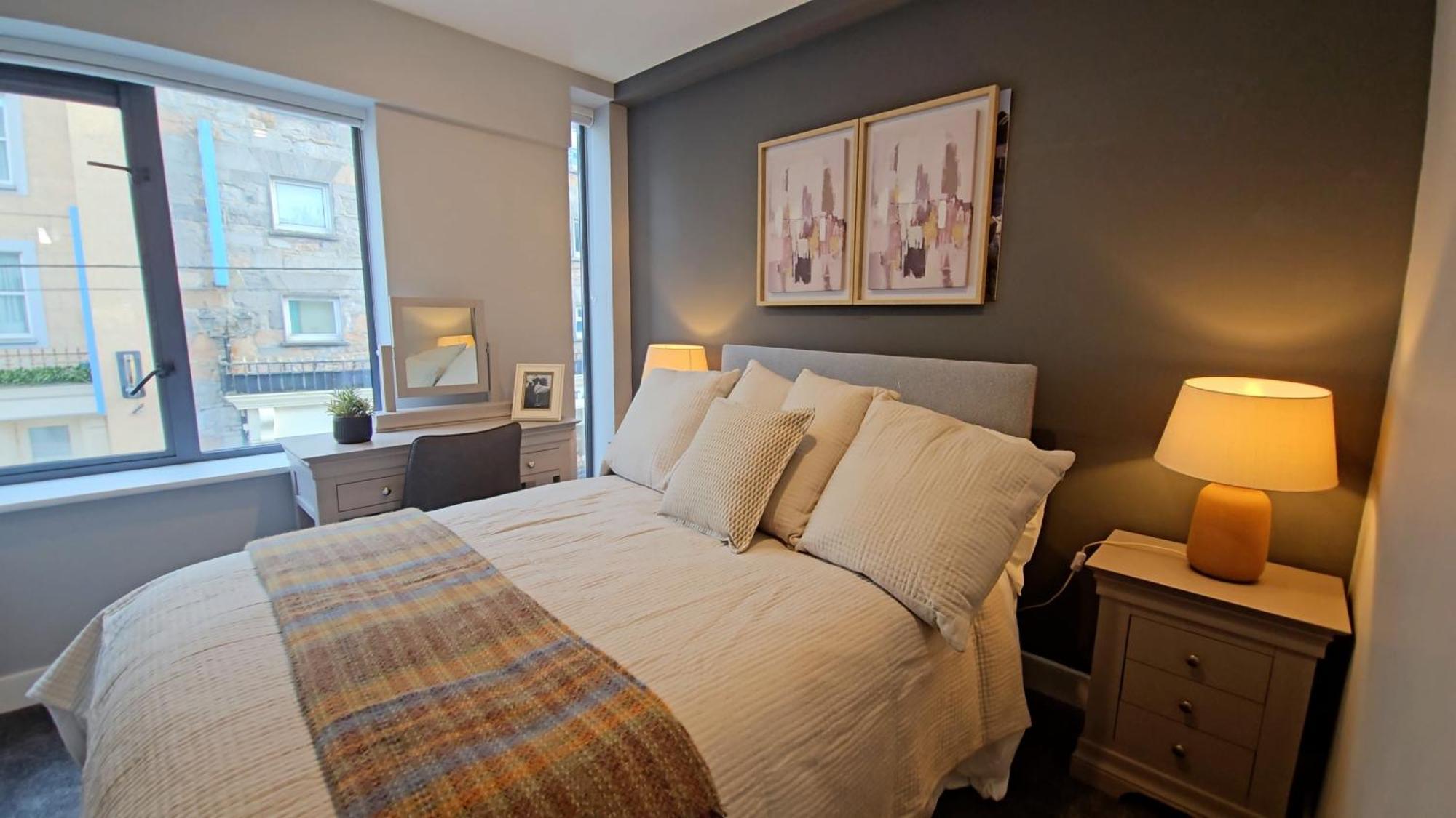 Madison House Aparthotel กัลเวย์ ภายนอก รูปภาพ